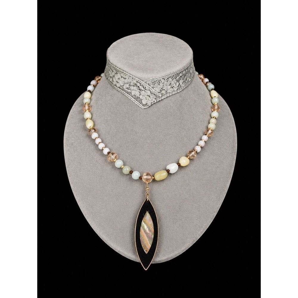 ELLIEVATED DESIGNS HANDMADE NECKLACE
